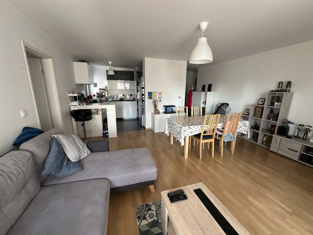 5 Pièces à Nanterre ville 495 000 €  à 7’du RER ( Réf 1079)